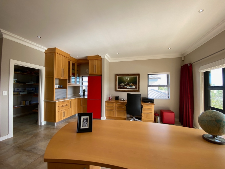 3 Bedroom Property for Sale in Country Club Western Cape